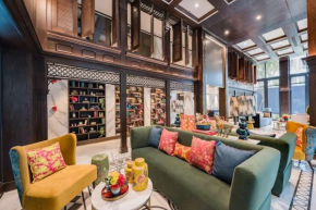The Base Central Phuket Town 普吉镇尚泰中央商场旁豪华公寓酒店